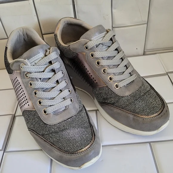 cestfini Shoes Cestfini Womens Gray Metallic Wedge Heel